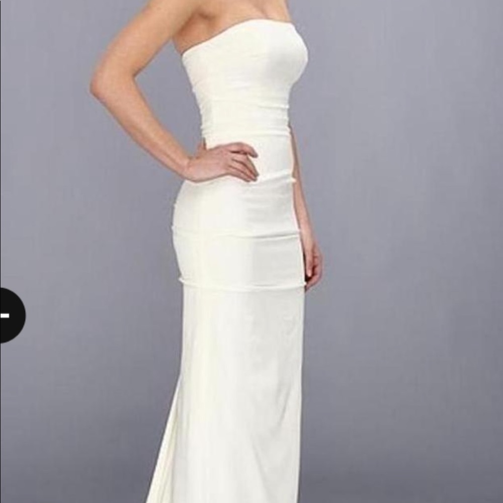Nicole Miller Bridal Antique White wedding gown 4